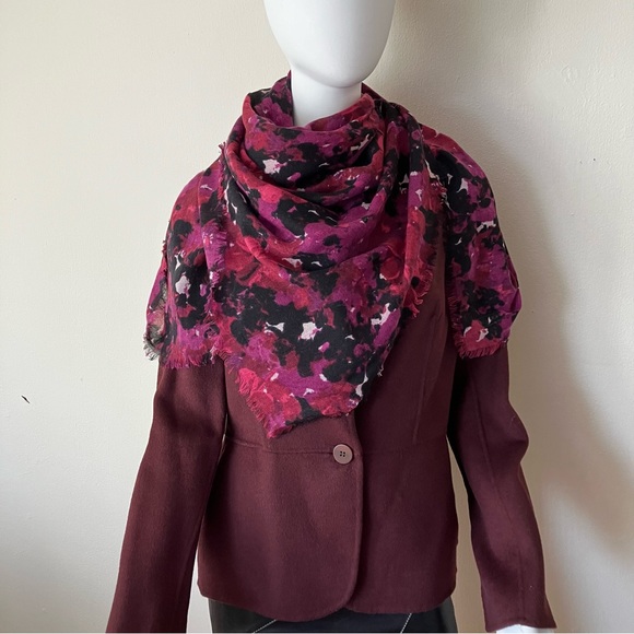 NWT Coach sample scarf w/berry floral motif. - Picture 1 of 10